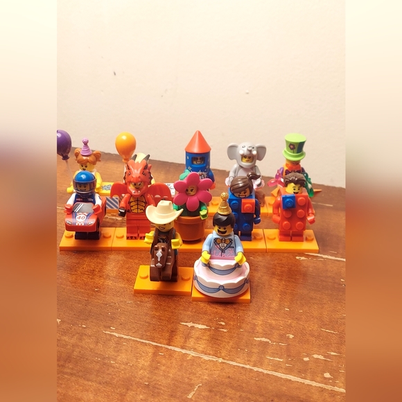 LEGO Series 71021 Minifigures Lot of 12 NEW Minifigures FREE SHIPPING